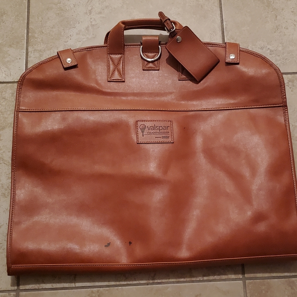 Barrington grament bag .